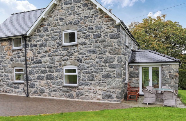 3 bedroom accommodation in Parc, near Bala