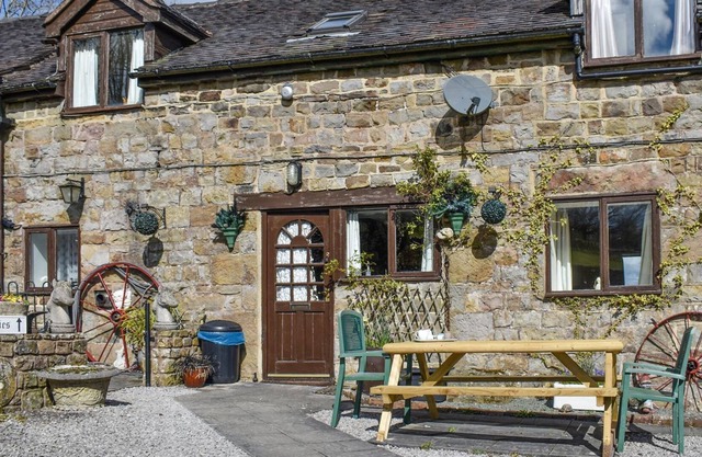 3 bedroom accommodation in Leek