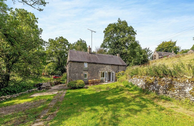 3 bedroom accommodation in Leek