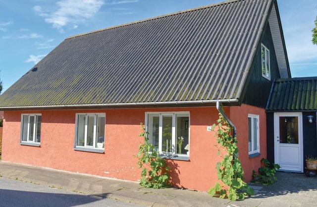 3 bedroom accommodation in Asaa