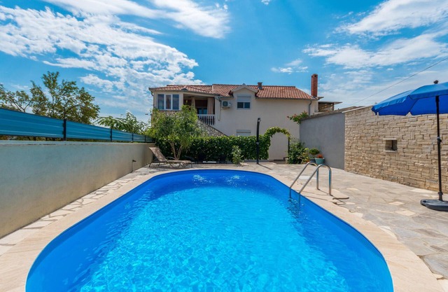 3 bedroom amazing apartment in Banjevci