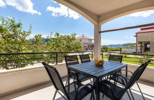 3 bedroom amazing apartment in Opuzen