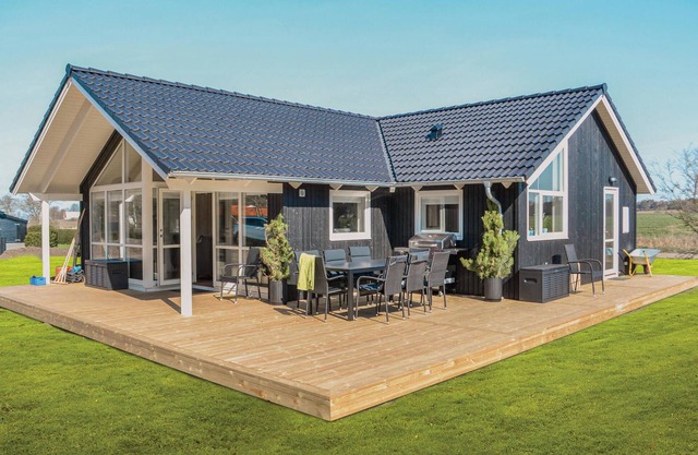 3 bedroom amazing home in Knebel