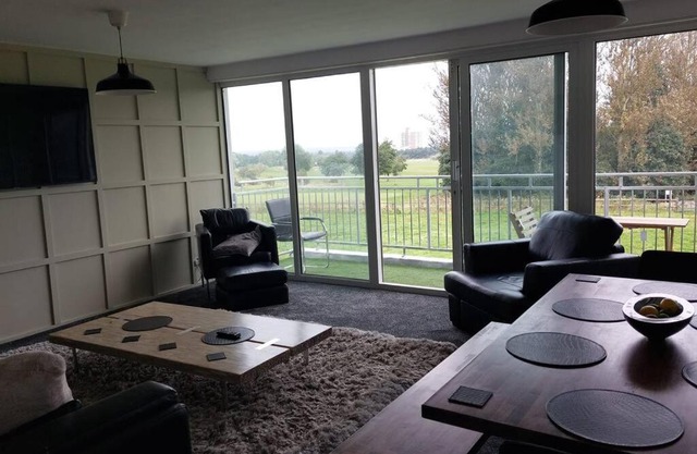 3 Bedroom Apartment with Golf Course View