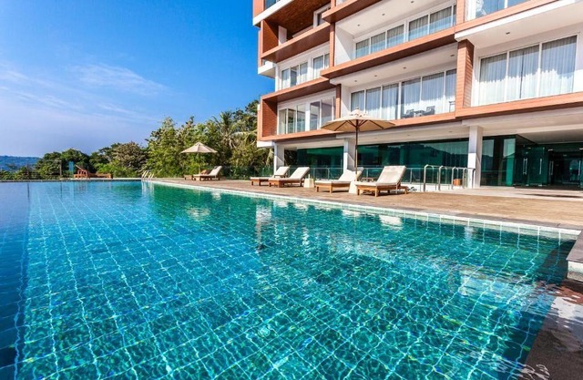 3 Bedroom Apartment Premium 181м² 300m from the sea