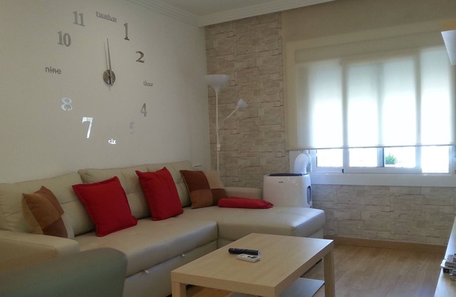 3 bedroom apartment 10 min from the train, and 6 km from the airport