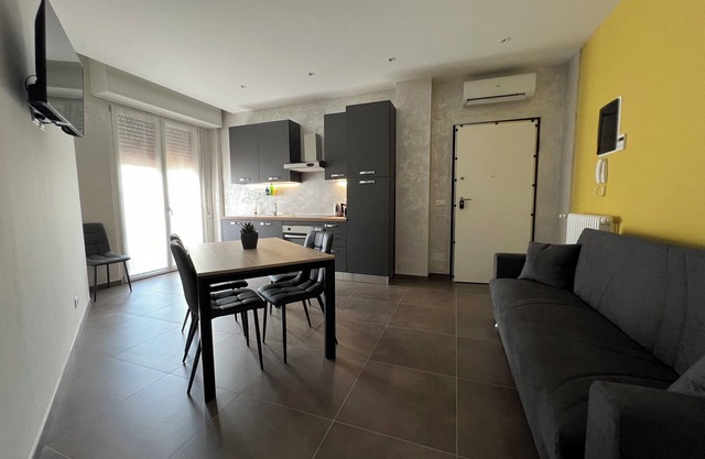 3 bedroom apartment in mantova