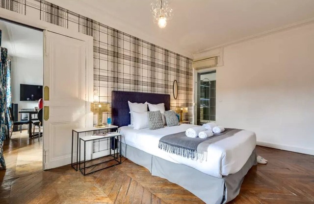3-bedroom apartment in superb Paris with AC, WiFi. Enjoy your stay