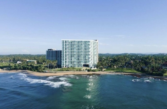 3-Bedroom apartment with Sea View, WIFI ,Gym & Pool