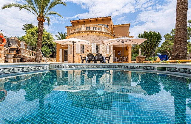 3 bedroom awesome home in Porto Petro