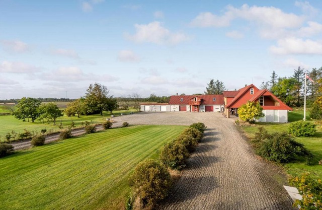 3 Bedroom Awesome Home In Bækmarksbro