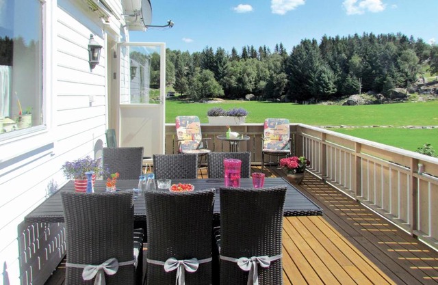 3 Bedroom Awesome Home In Skjold
