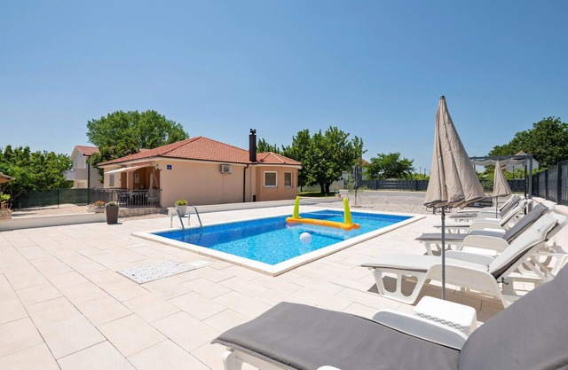 3 bedroom awesome home in Vinjani donji