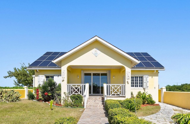 3 Bedroom Beachfront, Gated House with Oceanview In Grand Turk, Turks & Caicos