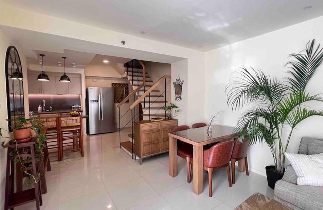 3 Bedroom Beautiful and Spacious Penthouse in Makati
