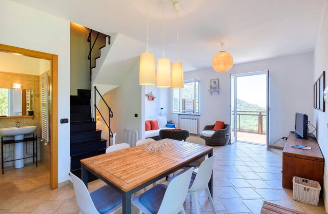 3 bedroom beautiful home in Moneglia