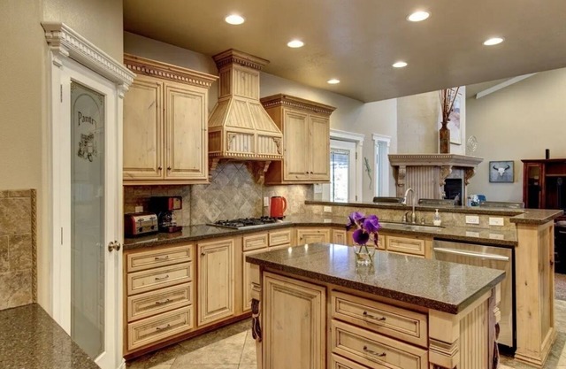 3 bedroom Beautiful Home minutes from Capitol Reef National Park