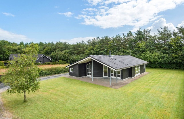 3 bedroom beautiful home in Hovborg