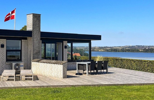 3 bedroom beautiful home in Hejls