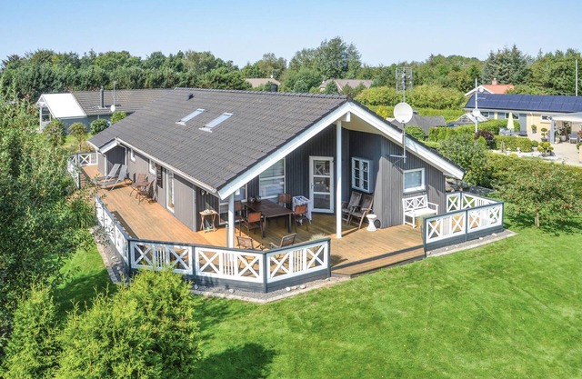 3 bedroom beautiful home in Oksbøl