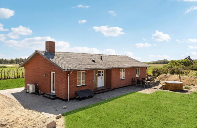 3 bedroom beautiful home in Tim