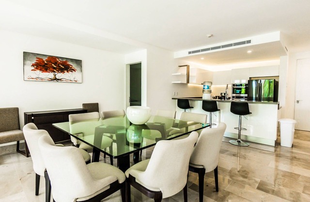 3 Bedroom by the beach for 6 persons in Oceana by BRIC in Superb Location!