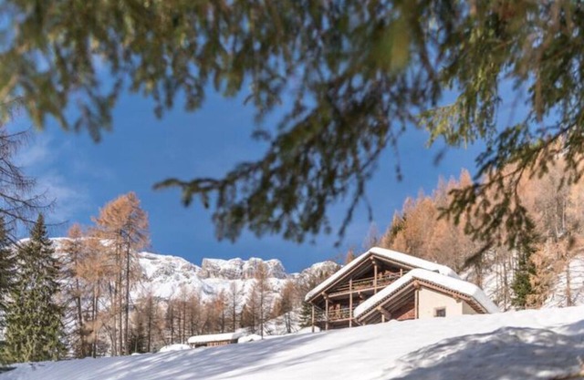 3 Bedroom Chalet in Arabba