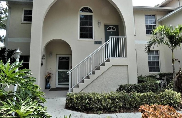 3 Bedroom Condo 95084 by Houzlet