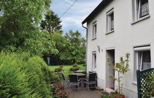 3 Bedroom Cozy Apartment In Trierweiler