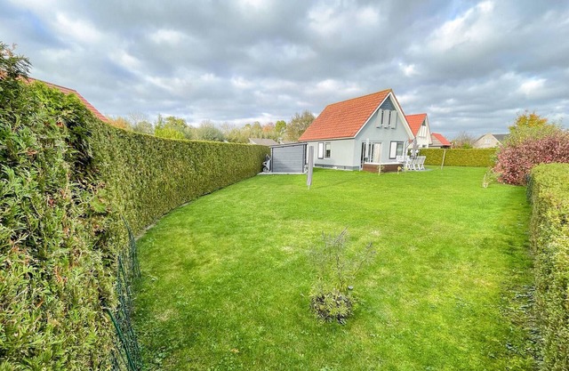 3 bedroom cozy home in Tzummarum