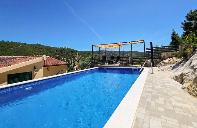 3 bedroom cozy home in Skradin