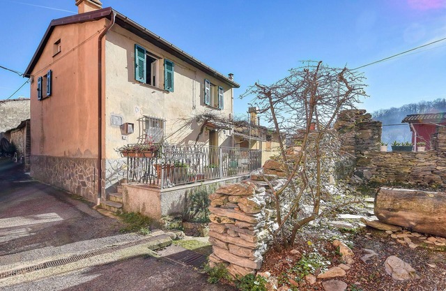 3 bedroom cozy home in Lumarzo