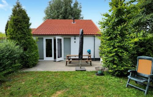 3 Bedroom Cozy Home In Stellendam