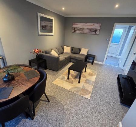 3 Bedroom FM Homes & Apartments Motherwell