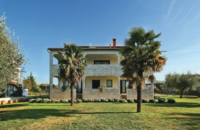 3 bedroom gorgeous apartment in Porec