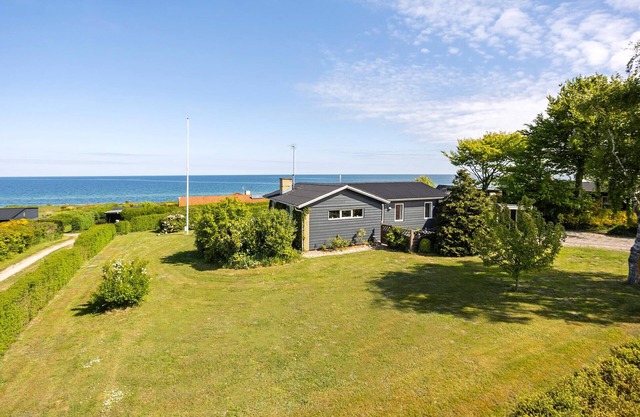 3 bedroom gorgeous home in Allingåbro