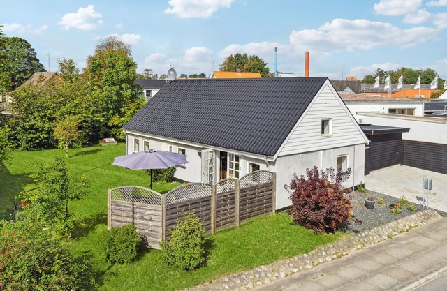 3 bedroom gorgeous home in Asaa