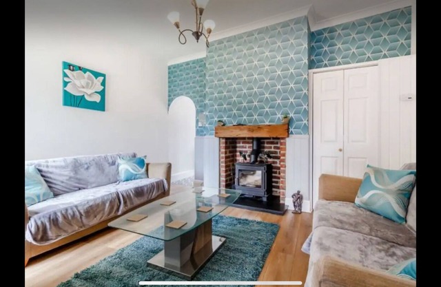 3 bedroom holiday cottage to rentnIn withernsea east coast