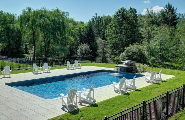 3-bedroom house 915A Shefford mountain view