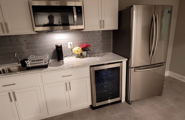 3-bedroom house close to Union Market and Capitol Hill w/WiFi & parking