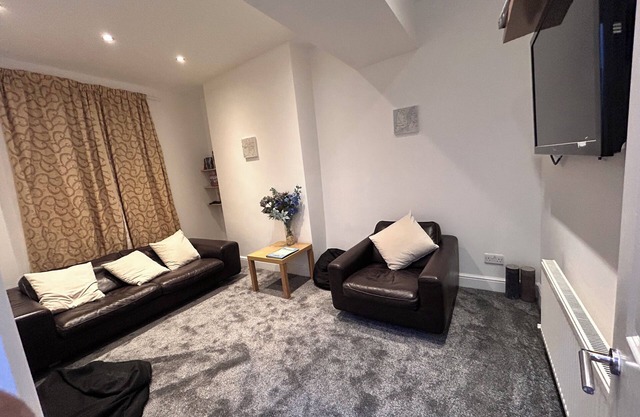 3 bedroom house close to london eye westminster big ben within walking distance