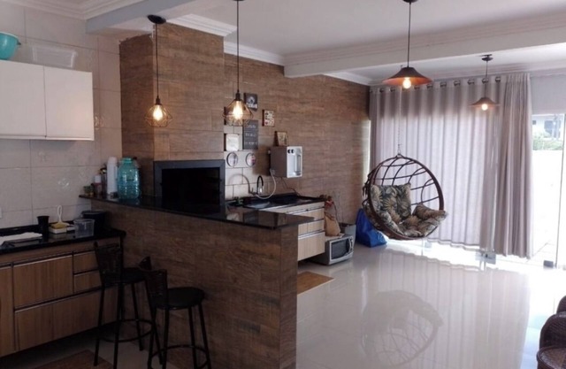 3-bedroom house in awesome Guaratuba with WiFi, AC, piscina.
