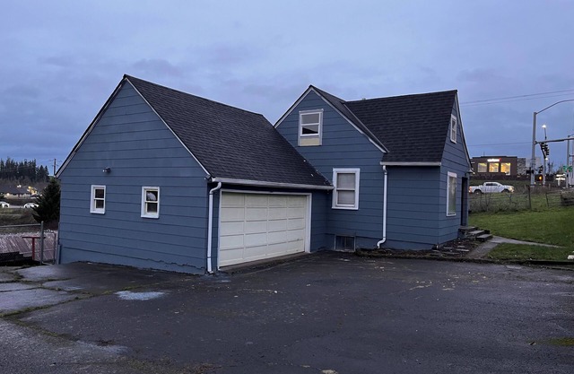 3-bedroom house in charming Stayton with AC, WiFi. Enjoy your stay