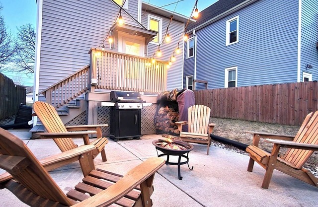 3-bedroom house in marvelous Bay View Milwaukee with AC, WiFi. Enjoy your stay