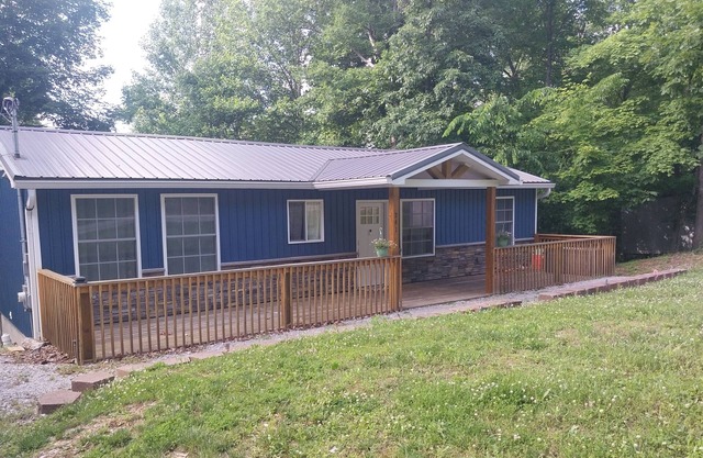 3-bedroom house in charming Falls of Rough with WiFi, AC