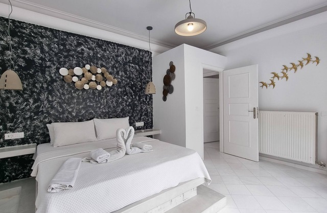 3 Bedroom House With Free car Rental