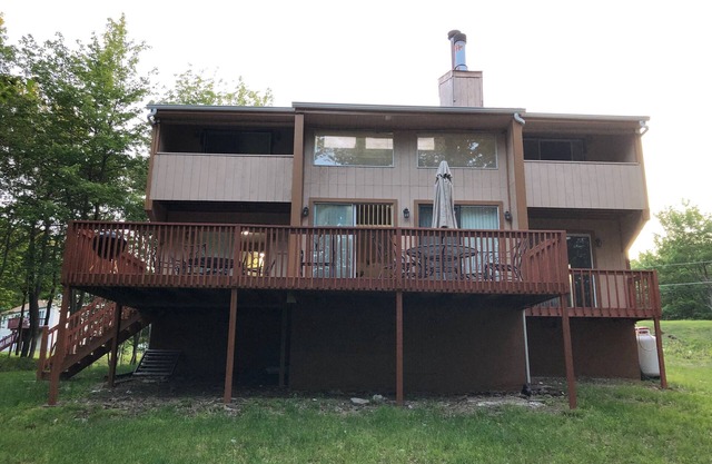 3 Bedroom + Loft/BBQ Grill/Backyard