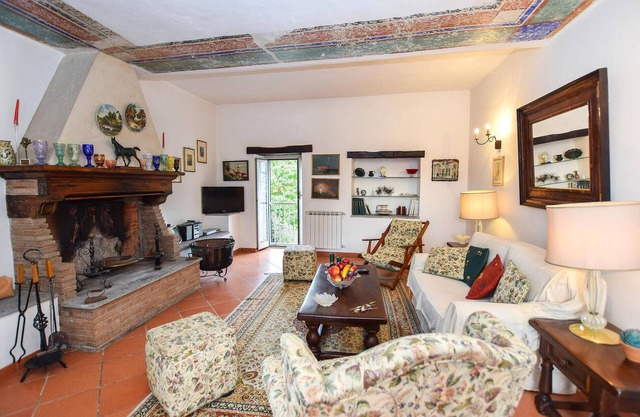 3 bedroom lovely apartment in Nespolo