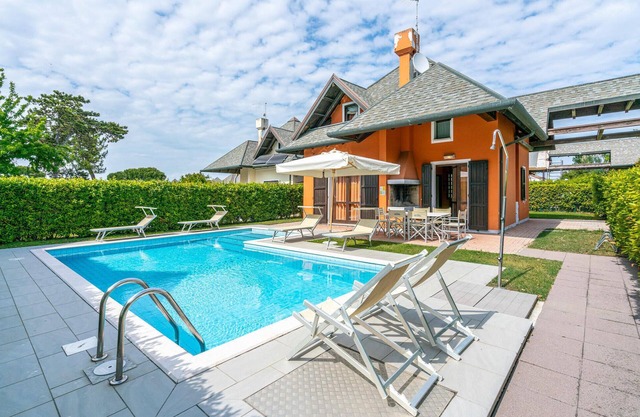 3 bedroom lovely home in Albarella RO