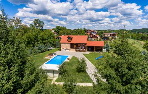 3 Bedroom Lovely Home In Hrnjanec